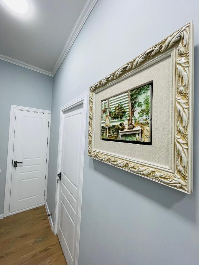 Amir Temur Apartment In Center After Renovation ทาชเคนต์ ภายนอก รูปภาพ