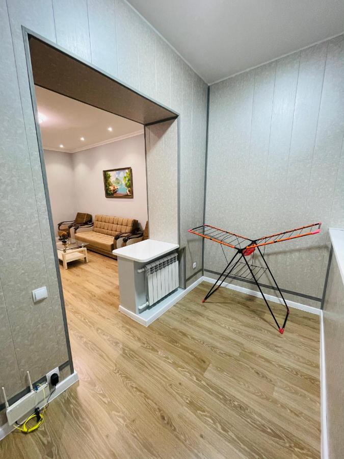 Amir Temur Apartment In Center After Renovation ทาชเคนต์ ภายนอก รูปภาพ