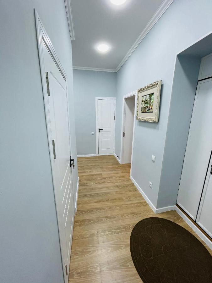 Amir Temur Apartment In Center After Renovation ทาชเคนต์ ภายนอก รูปภาพ