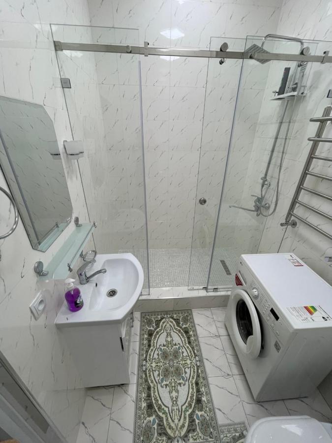 Amir Temur Apartment In Center After Renovation ทาชเคนต์ ภายนอก รูปภาพ