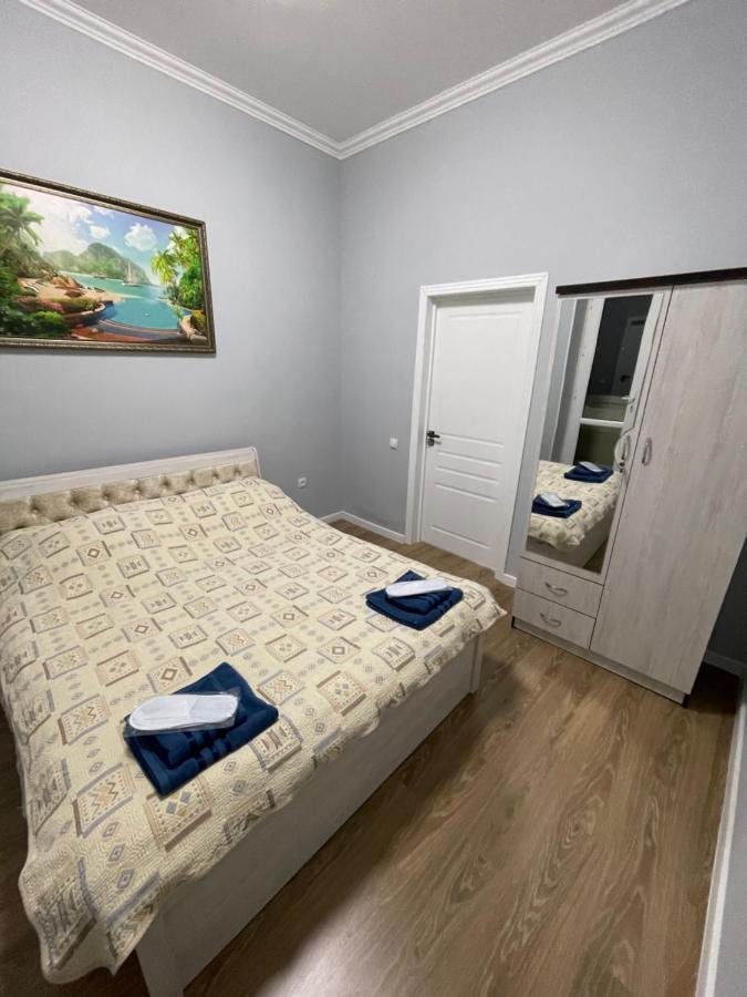 Amir Temur Apartment In Center After Renovation ทาชเคนต์ ภายนอก รูปภาพ