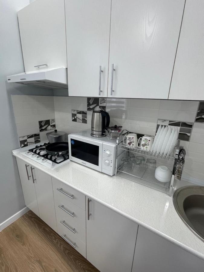 Amir Temur Apartment In Center After Renovation ทาชเคนต์ ภายนอก รูปภาพ